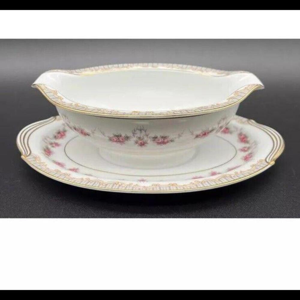 🍽️Noritake Ridgewood 5201 Gravy Boat With Attached Under plate